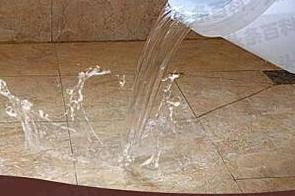 德惠漏水维修 免砸砖防水材料该如何施工